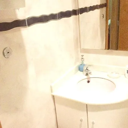 With 4 Bedrooms In With Wonderful City View And Wifi Daire