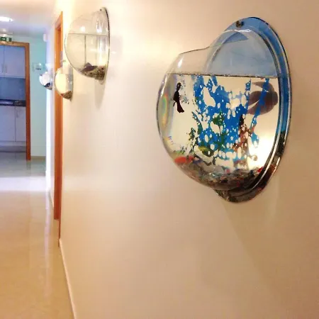 With 4 Bedrooms In With Wonderful City View And Wifi Лісабон