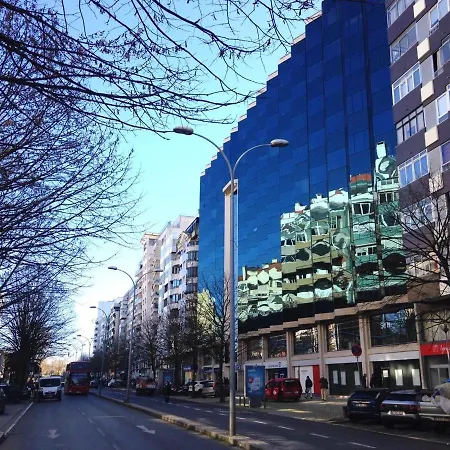 With 4 Bedrooms In With Wonderful City View And Wifi Лісабон